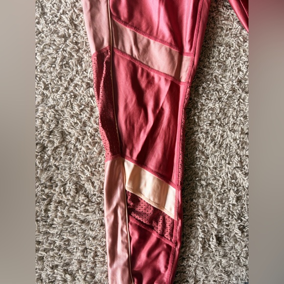 Good American metallic pink leggings - Picture 2 of 6